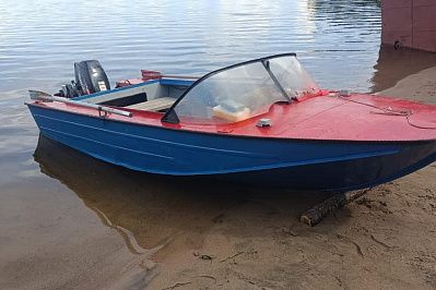 Лодка Днепр с мотором 30 л.с.